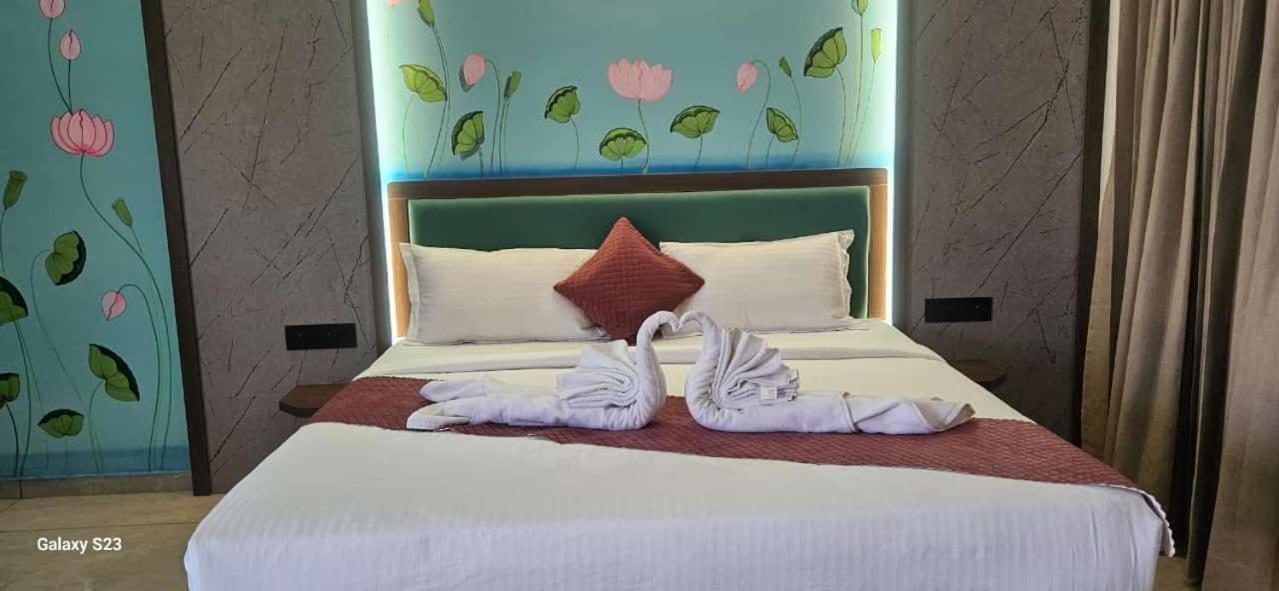 Shree Jalaram Resort Kodāe Zewnętrze zdjęcie