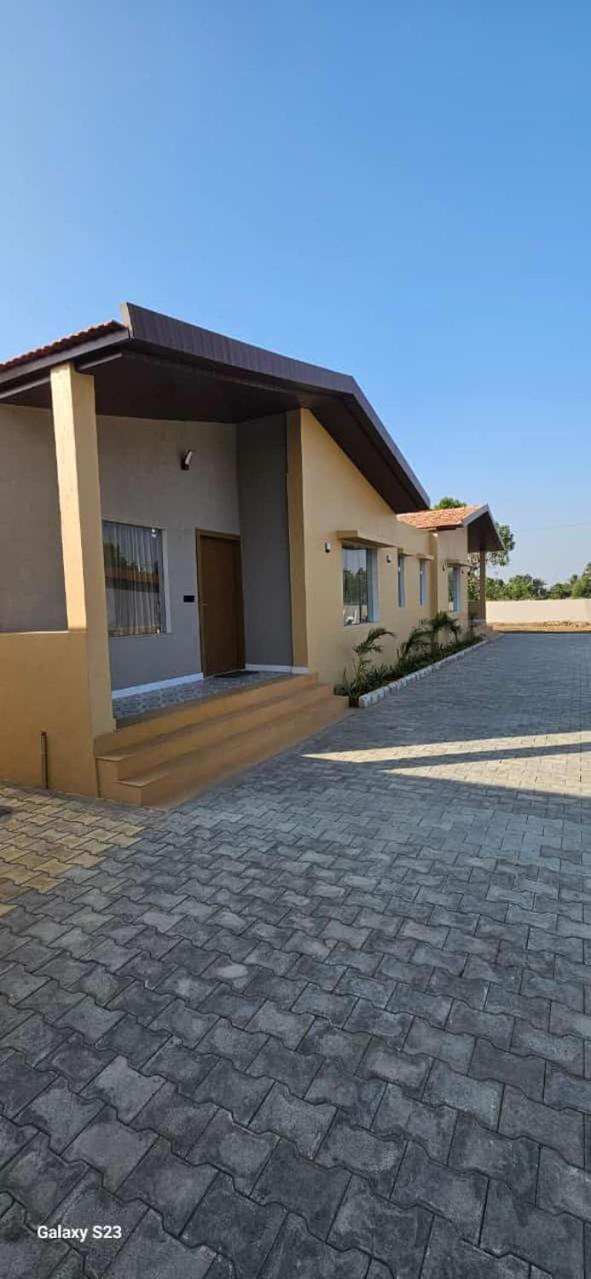 Shree Jalaram Resort Kodāe Zewnętrze zdjęcie